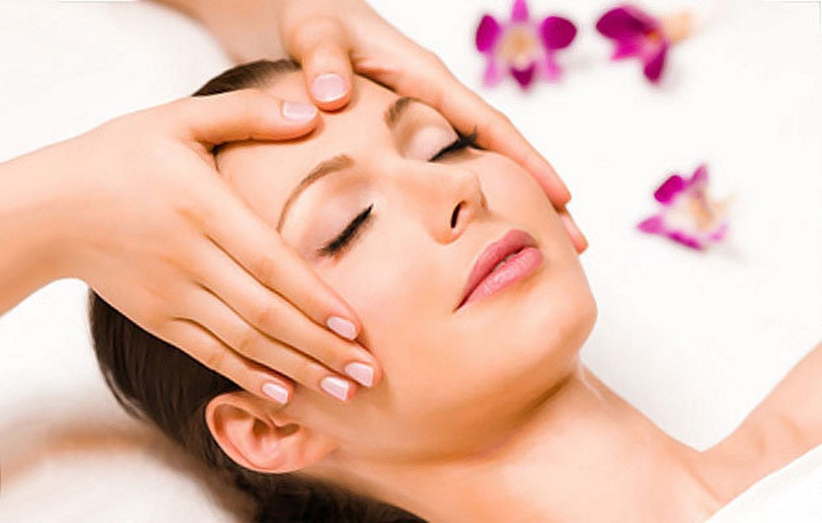 Holistic Facial Massage